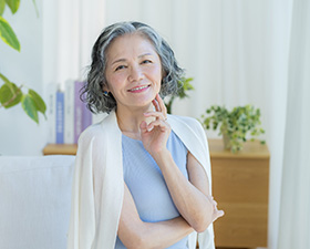 大人世代の髪質に特化したダメージレスカラー